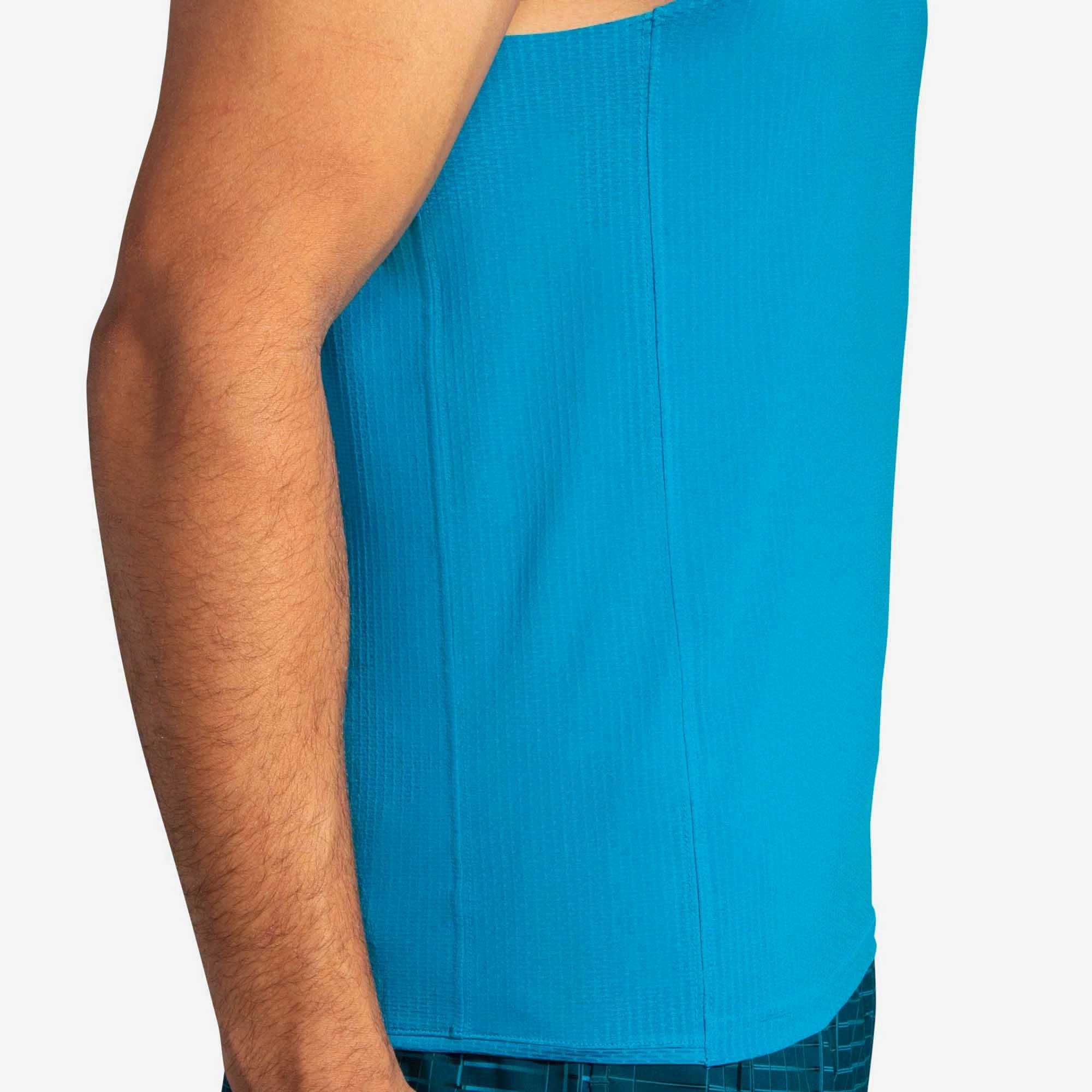 Brooks | Men's Atmosphere Singlet 7 Brooks | Men's Atmosphere Singlet - Image 5