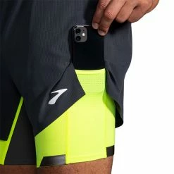 Brooks | Men's Run Visible 5" 2-in-1 Short 15 Brooks | Men's Run Visible 5" 2-in-1 Short -True Motion Sales Store 211405044 M Brooks RunVisible52 in 1Short sidepocket2