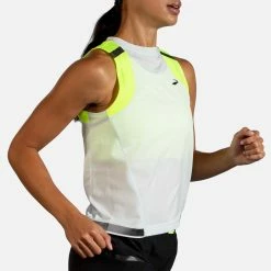 Brooks | Women's Carbonite Tank 10 Brooks | Women's Carbonite Tank -True Motion Sales Store 221496052 F brooks carbonitetank modelrun