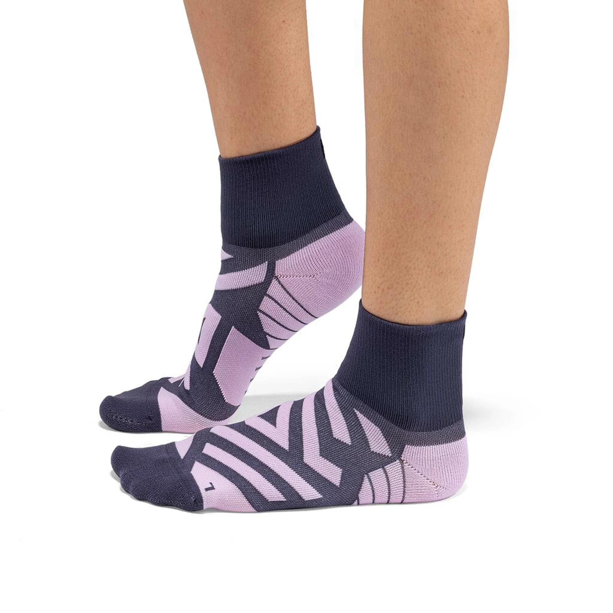 On | Women's Performance Mid Sock 5 On | Women's Performance Mid Sock - Image 3