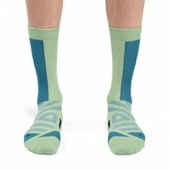 On | Men's Performance High Sock -True Motion Sales Store 364.00837 On PerformanceHighSock front
