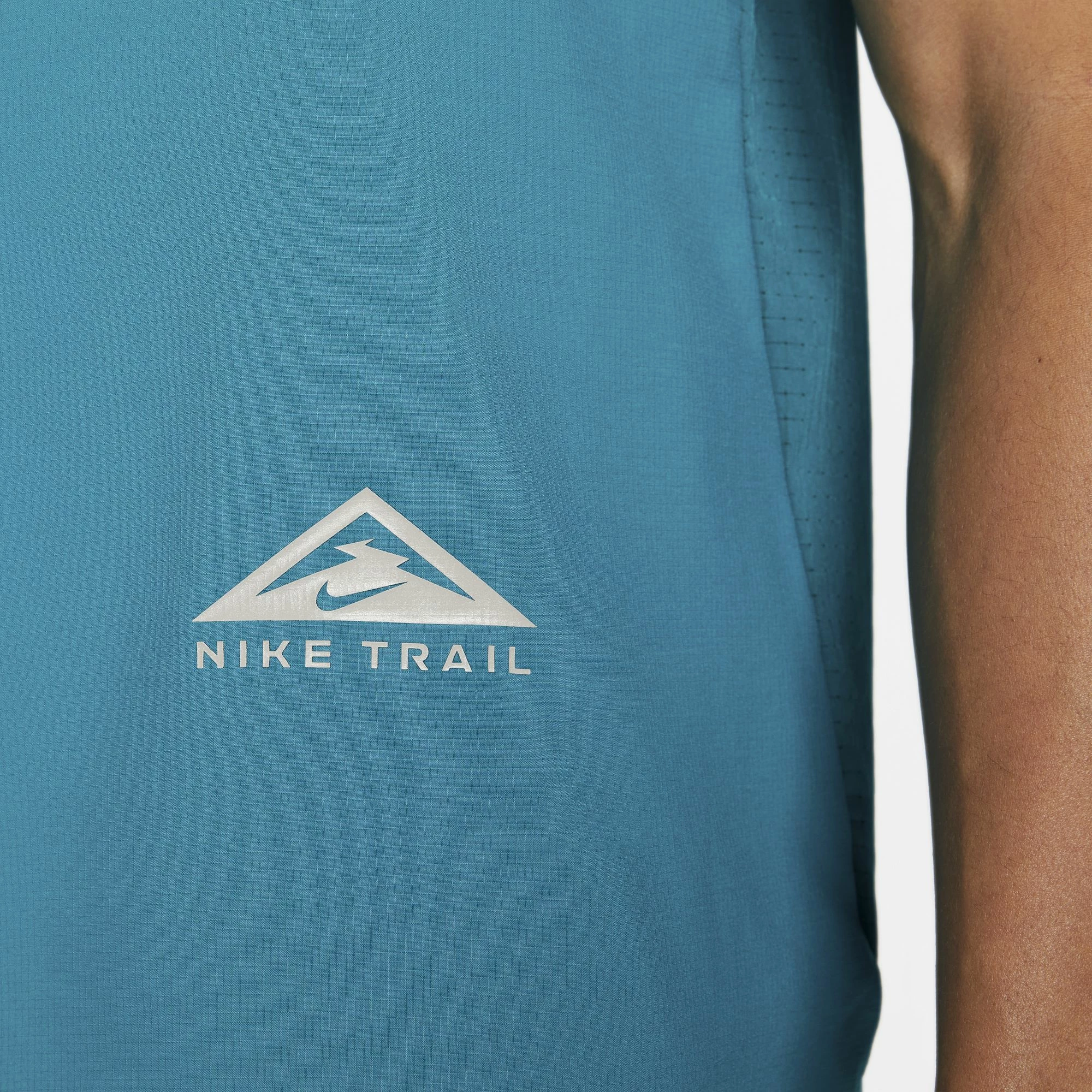 Nike | Men's Dri-Fit Trail Rise 365 SS 8 Nike | Men's Dri-Fit Trail Rise 365 SS - Image 6