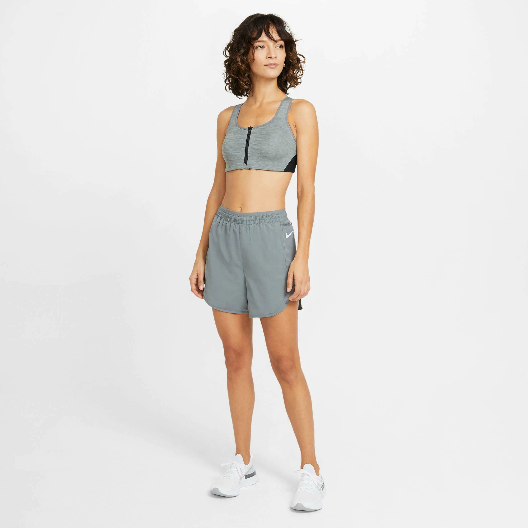 Nike | Women's Tempo Luxe Short 5In 4 Nike | Women's Tempo Luxe Short 5In - Image 2