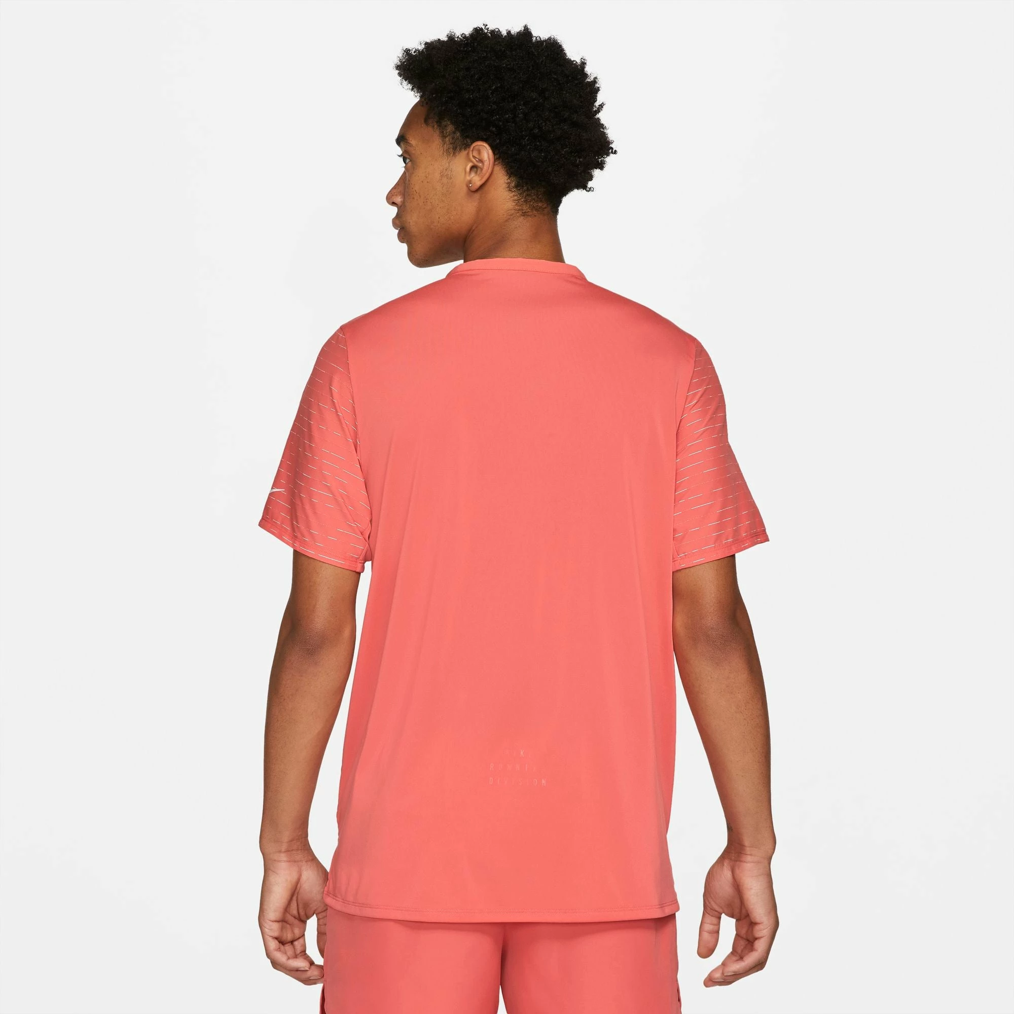 Nike | Men's Dri-Fit Run Division NV Rise 365 SS 4 Nike | Men's Dri-Fit Run Division NV Rise 365 SS - Image 2