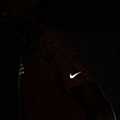 Nike | Men's Dri-Fit Run Division NV Rise 365 SS 17 Nike | Men's Dri-Fit Run Division NV Rise 365 SS -True Motion Sales Store DD4851814 M nike dfrdnvrise365ss reflect2