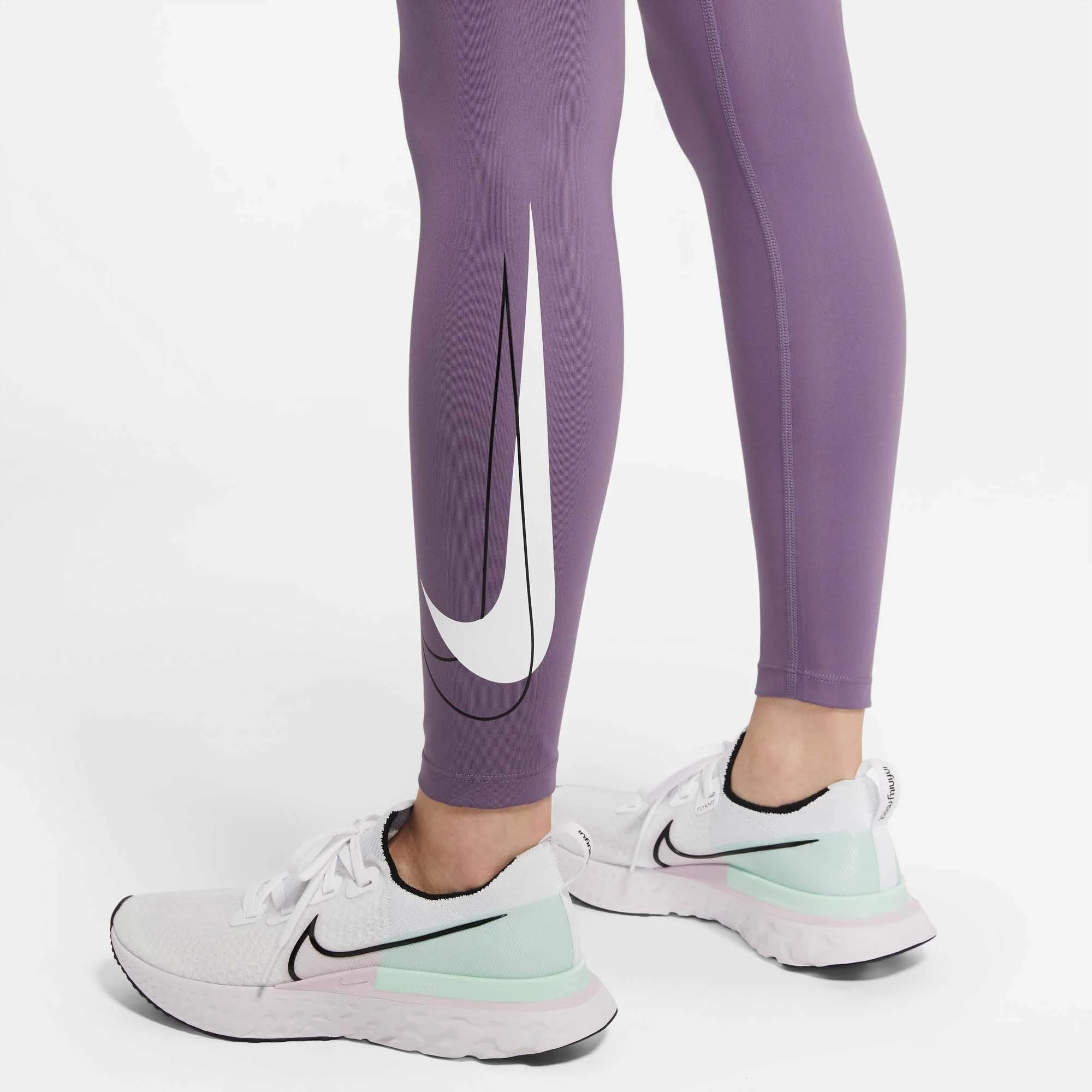 Nike | Women's Dri-Fit Swoosh Run 7/8 Tight 5 Nike | Women's Dri-Fit Swoosh Run 7/8 Tight - Image 3