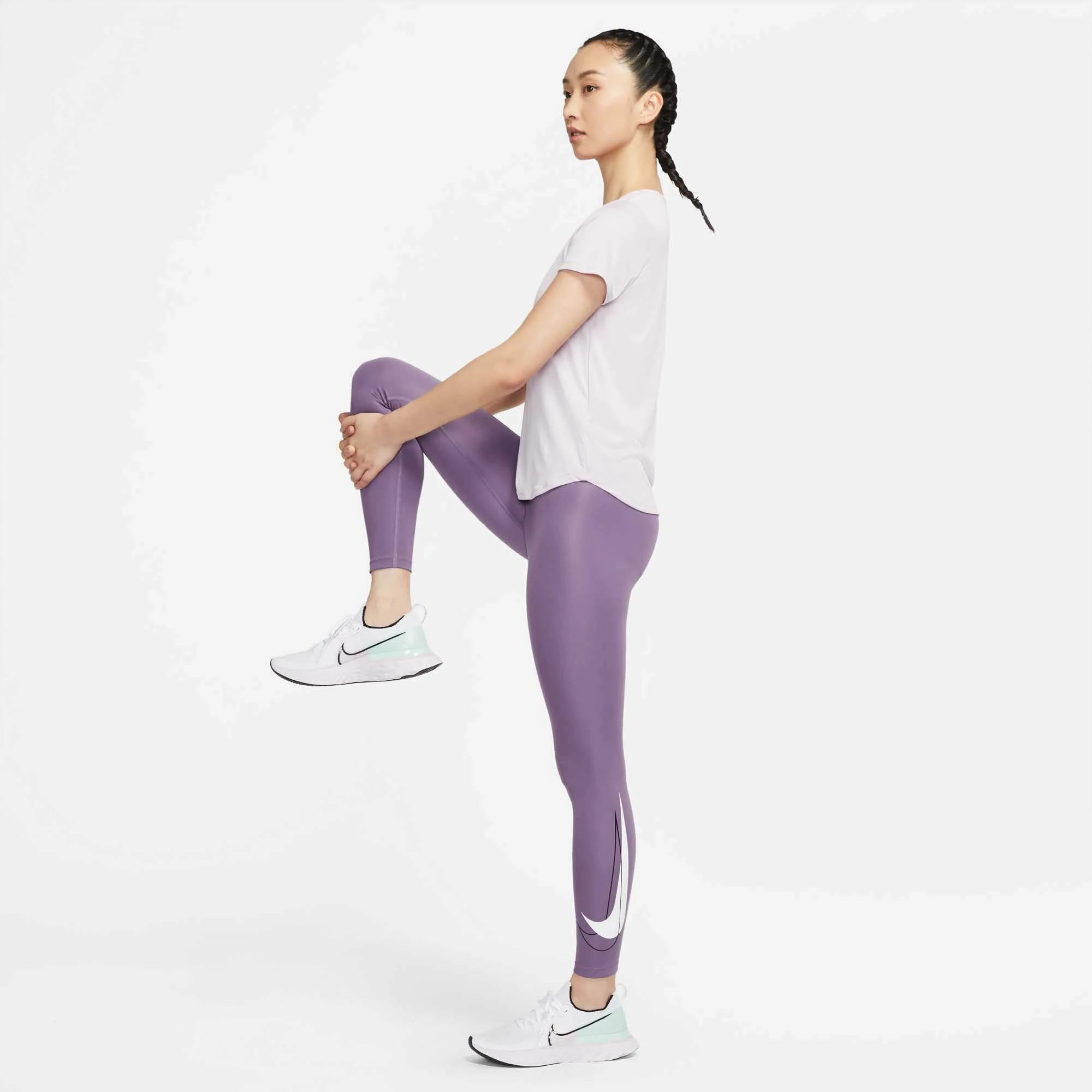 Nike | Women's Dri-Fit Swoosh Run 7/8 Tight 7 Nike | Women's Dri-Fit Swoosh Run 7/8 Tight - Image 5