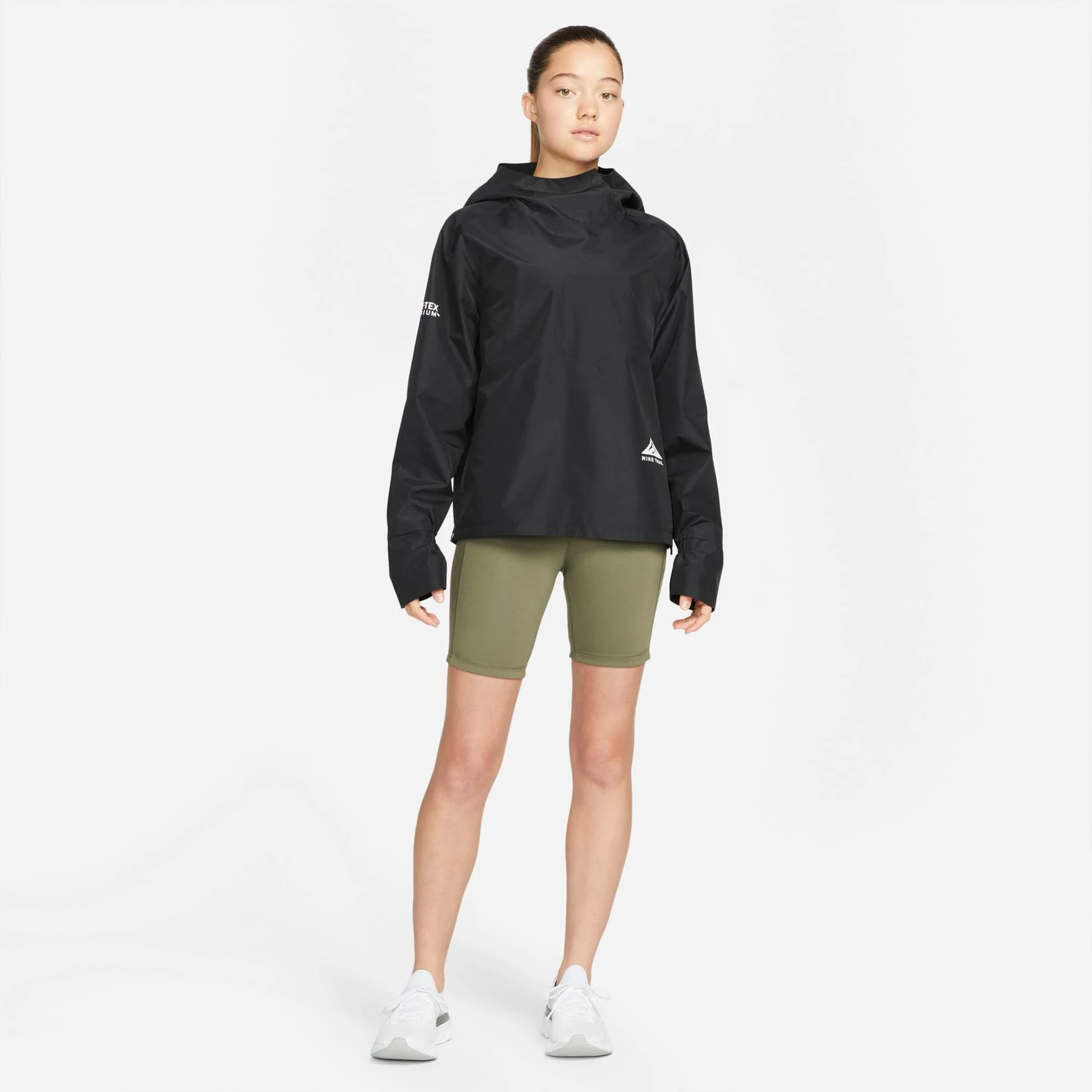 Nike | Women's DF Epic Luxe Trail MR Tight Short 4 Nike | Women's DF Epic Luxe Trail MR Tight Short - Image 2