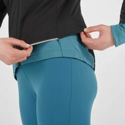 Salomon | Women's Light Shell Jacket 12 Salomon | Women's Light Shell Jacket -True Motion Sales Store LC1601100 F salomon lightshelljacket waistdetail