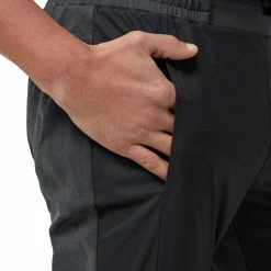 On | Men's Running Pants -True Motion Sales Store M10600137 M on runningpants sidepocket