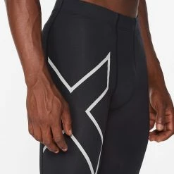 2XU | Men's Aero Vent Compression Tights -True Motion Sales Store MA6529bBLKSRF M 2xu aeroventcomptight front