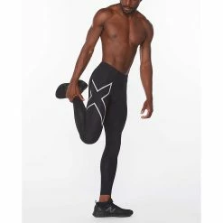 2XU | Men's Aero Vent Compression Tights -True Motion Sales Store MA6529bBLKSRF M 2xu aeroventcomptight modelstretch