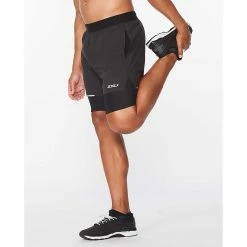 2XU | Men's Aero 2-in-1 5 Inch Shorts 9 2XU | Men's Aero 2-in-1 5 Inch Shorts -True Motion Sales Store MR6535bBLKSRF M 2xu aero2in15inshort side