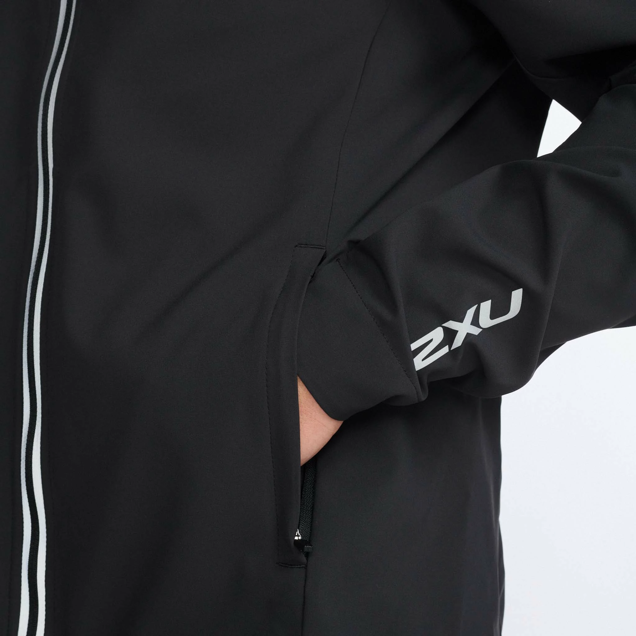 2XU | Men's Aero Jacket - Black 8 2XU | Men's Aero Jacket - Black - Image 6