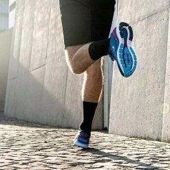 True Motion | Men's U-Tech Aion Running Shoes 13 True Motion | Men's U-Tech Aion Running Shoes -True Motion Sales Store TMM01021D01 M Truemotion Aion LifestyleShot3