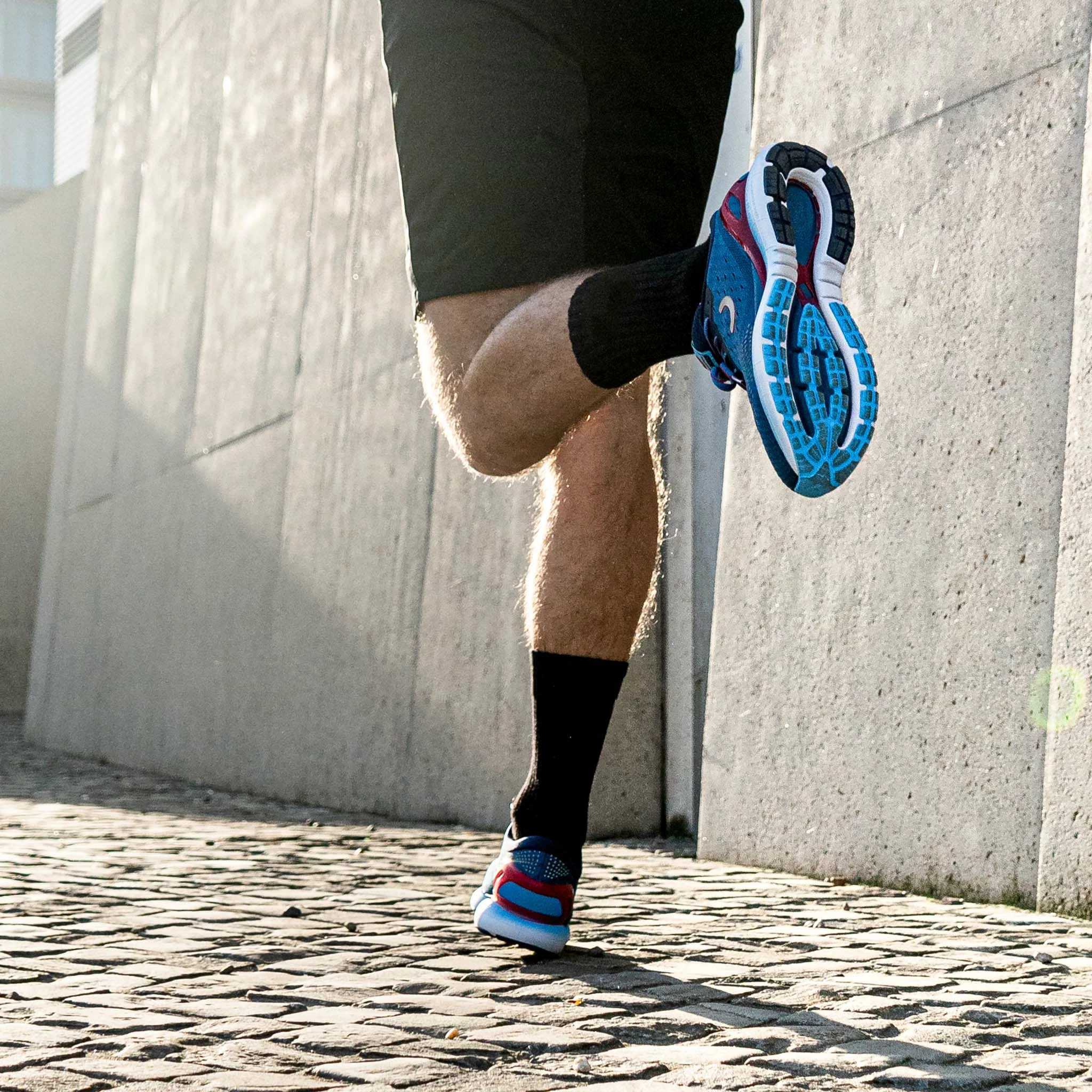 True Motion | Men's U-Tech Aion Running Shoes 5 True Motion | Men's U-Tech Aion Running Shoes - Image 3