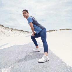 On | Women's Performance-T 9 On | Women's Performance-T -True Motion Sales Store W20200236 F onrunning performancet modelstretch