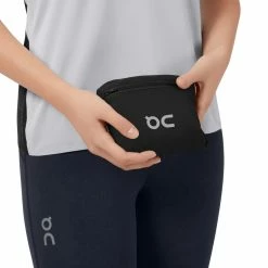 On | Women's Weather Jacket 24 On | Women's Weather Jacket -True Motion Sales Store W20400248 F onrunning weatherjacket packed