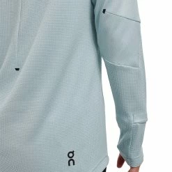 On | Women's Climate Shirt 17 On | Women's Climate Shirt -True Motion Sales Store W263.00472 W On ClimateShirt backclose