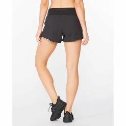 2XU | Women's Aero 2-in-1 3 Inch Short 14 2XU | Women's Aero 2-in-1 3 Inch Short -True Motion Sales Store WR6533BBLKSRF F 2xu aero2in13inshort modelback 1