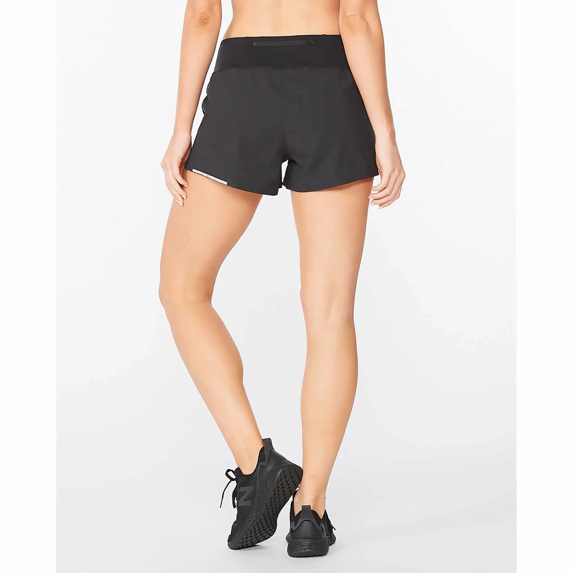 2XU | Women's Aero 2-in-1 3 Inch Short 8 2XU | Women's Aero 2-in-1 3 Inch Short - Image 6