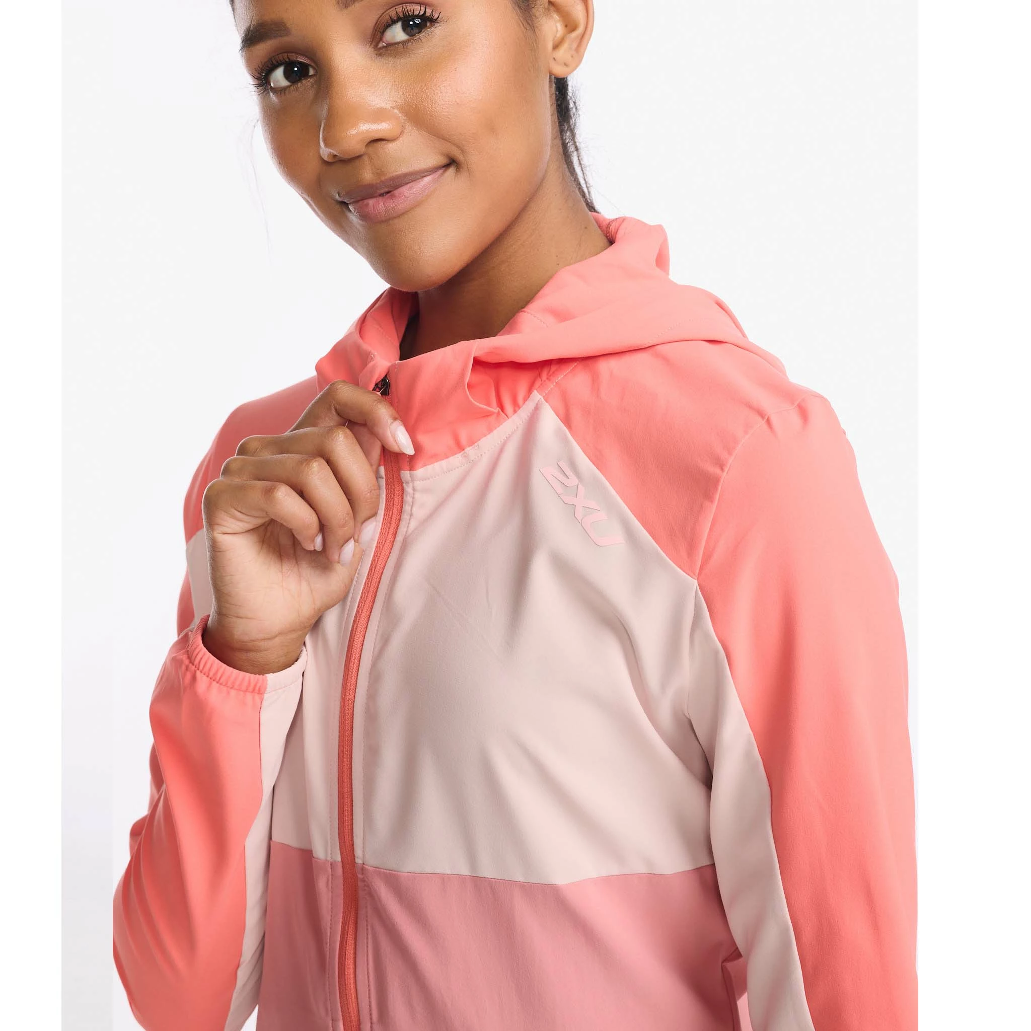 2XU | Women's Aero Jacket - Hyper Coral 4 2XU | Women's Aero Jacket - Hyper Coral - Image 2