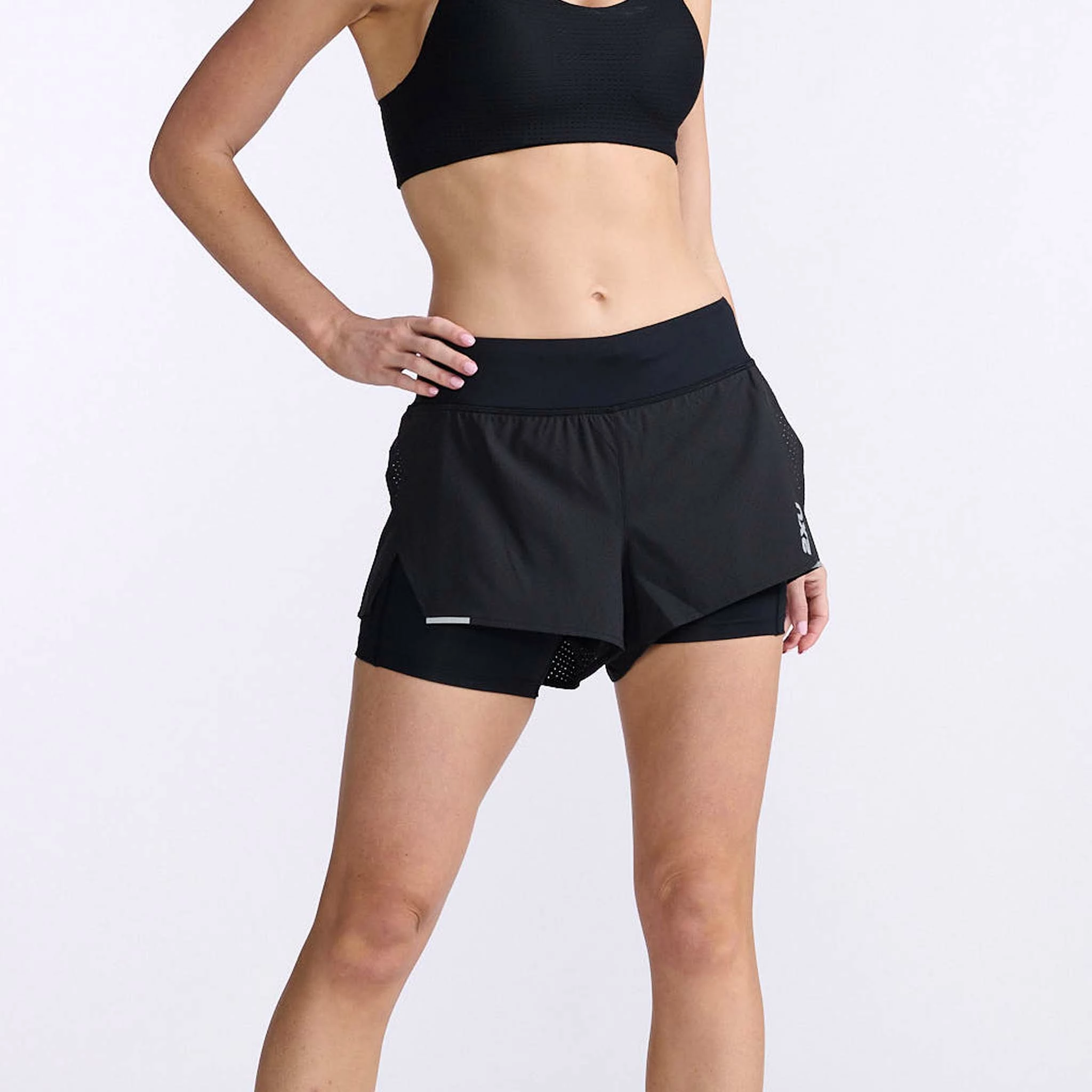 2XU | Women's Aero 2-in1 4 Inch Short 5 2XU | Women's Aero 2-in1 4 Inch Short - Image 3